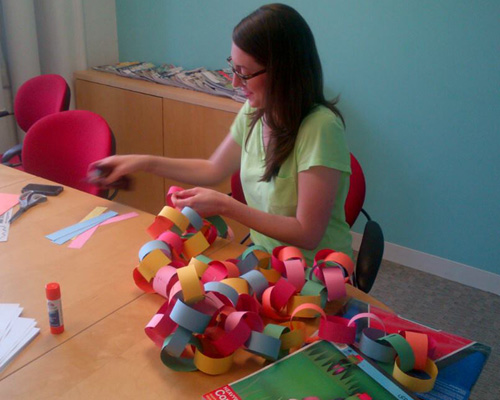 redpoint makes construction paper chains